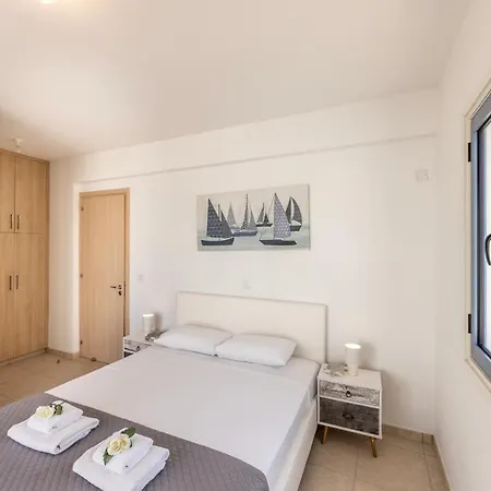 Seaside Protamare 32 *