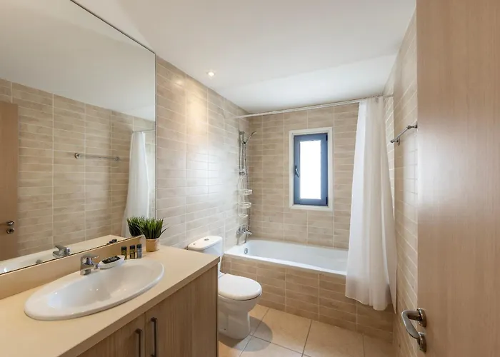 Villa Seaside Protamare 32 *