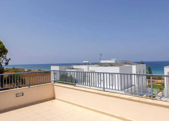 Villa Seaside Protamare 32