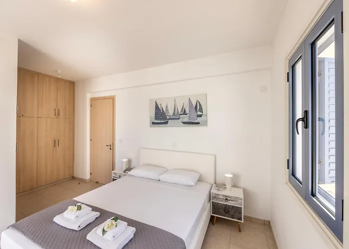 Seaside Protamare 32 *